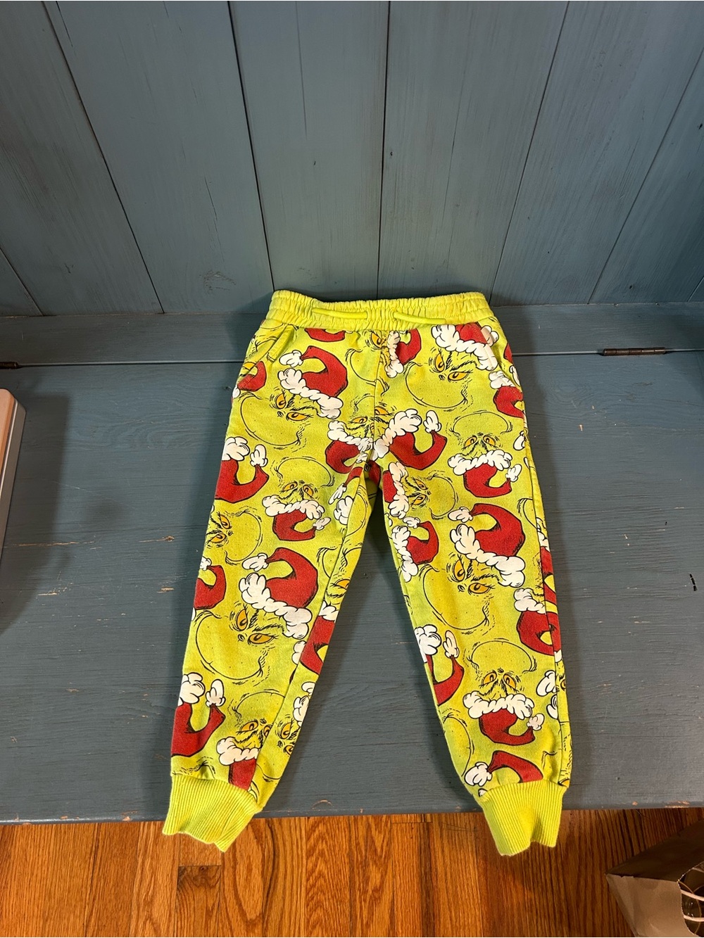 Disney Green “The Grinch” Holiday Joggers with Red Hat Accents | Boys Sz 3T